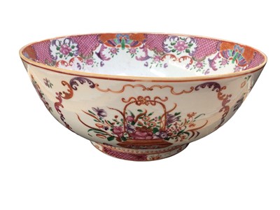 Lot 345 - Late 18th/early 19th century Chinese famille rose bowl