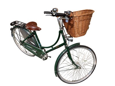 Lot 2 - Pashley Vintage style Ladies cycle ( cost £800 new)