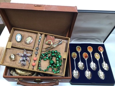 Lot 1029 - Jewellery box containing vintage costume jewellery, pair of antique coral silver gilt (800) screw back earrings, Kigu powder compact and a cased set of commemorative teaspoons