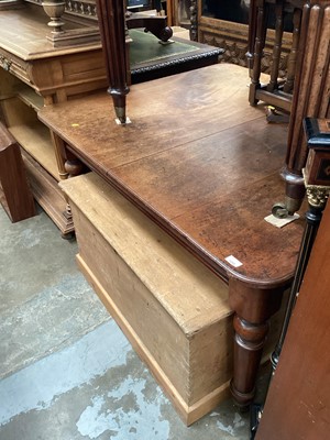 Lot 1291 - Victorian mahogany wind out extending dining table with two extra leaves on turned legs, 136cm x 110cm (182cm with leaves)