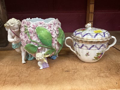 Lot 688 - Various decorative ceramics