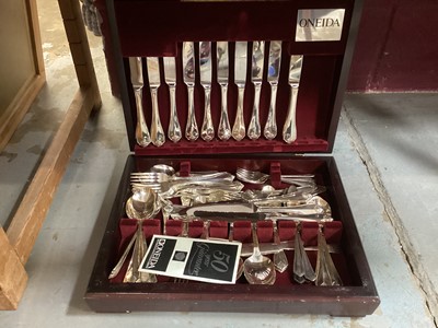 Lot 651 - Oneida plated canteen of cutlery