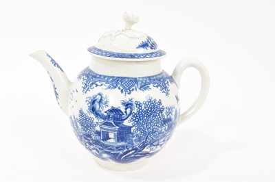 Lot 226 - Worcester/Caughley teapot and cover