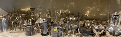 Lot 275 - Various silver plated items