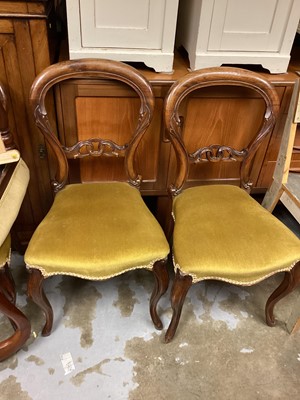 Lot 1327 - Set of three Victorian mahogany balloon back dining chairs with upholstered seats on cabriole front legs, together with another similar chair (4)