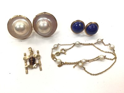 Lot 1063 - Pair mabé pearl earrings, 14ct gold chain interspaced with pearl beads, 14ct gold tiger's eye pendant and a pair of lapis lazuli stud earrings