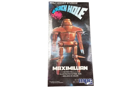 Lot 1831 - MPC (c1979) The Black Hole Maximilian sealed model kit, No.1-1982, RoboCop Tactical Command Vehicle, boxed No.39502 & GunDam robot kit, boxed (poor) No.13409 (3)