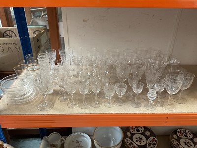 Lot 627 - Collection of mostly antique glassware