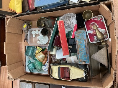 Lot 433 - Group of sundries to include tin plate railway carriage, costume jewellery and sundries.