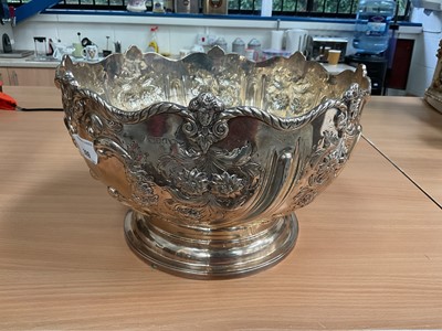 Lot 399 - Large Victorian silver bowl