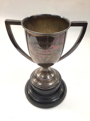 Lot 1099 - Silver two handled trophy with an presentation engraving for the Maldon Bowling Club 1915, on stand