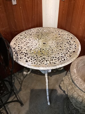 Lot 1479 - Metal garden table