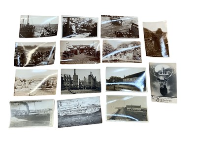 Lot 1423 - Collection of vintage postcards