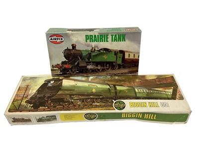 Lot 1838 - Airfix OO Gauge Series 5 BR Battle of Britain "Biggin Hill" locomotive No.05651-7, Series 4 BR Praire Tank No.04655-6, plus twelve wagons including two Red Stripe Brake Vans No.R.4, all boxed (14)