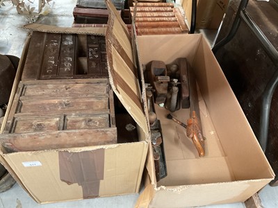 Lot 517 - Group of planes, saws and wooden draws containing fittings (2 boxes).