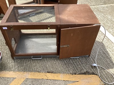 Lot 1484 - Three rabbit hutch's