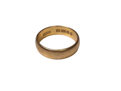 Lot 120 - 22ct gold wedding ring (London 1962), size O