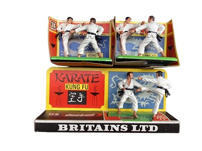 Lot 1882 - Timpo Ceremonial Gun Party, in original Window box (crumpled) No.281, plus mixed Britains Deetail and Timpo Soldier (1 box)