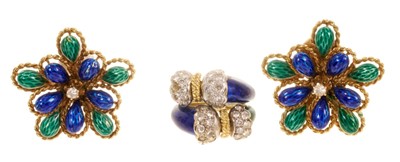 Lot 551 - Gold diamond and enamel ring and matching earrings, the ring with a double band with pavé set diamond bows, the earrings of stylized floral form with a central diamond.