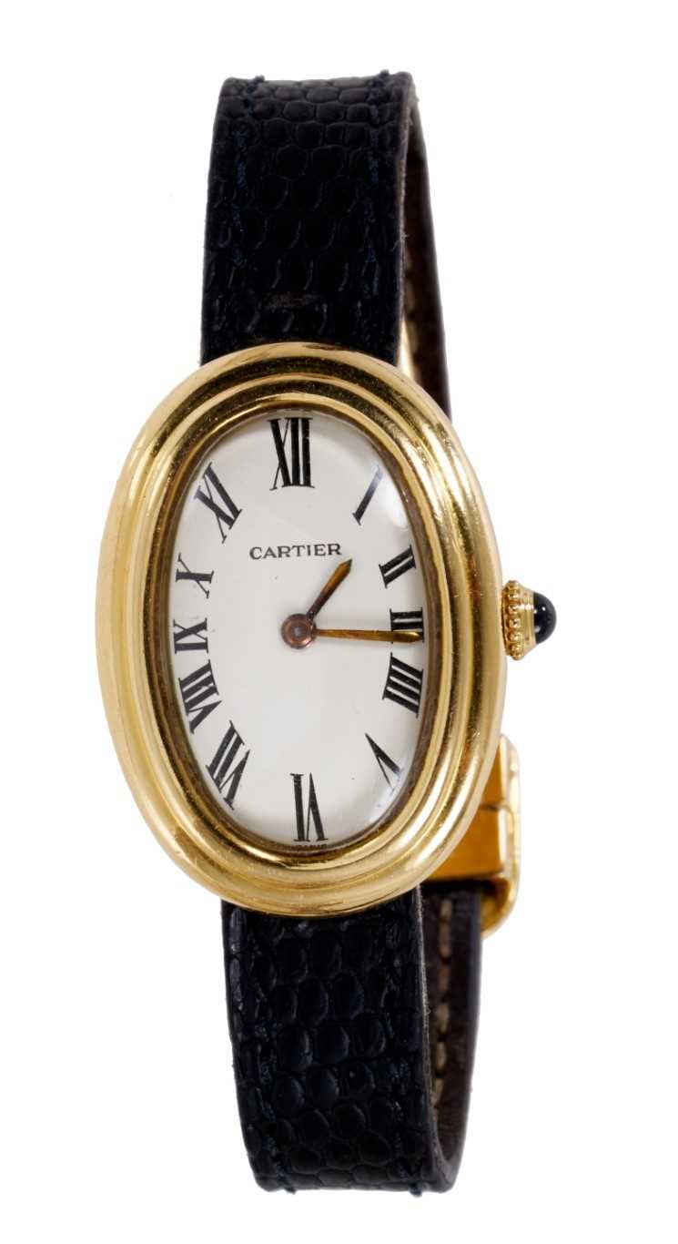 Lot 601 - Ladies Cartier 18ct gold 'Baignoire' wristwatch on black leather strap