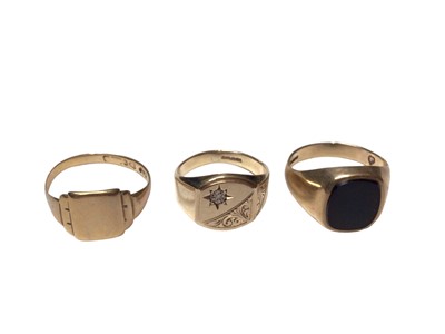 Lot 149 - Three 9ct gold signet rings