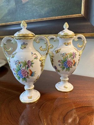 Lot 174 - Pair of Herend twin-handled lidded urns in the Queen Victoria pattern, 17cm high