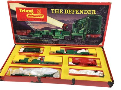 Lot 1929 - Tri-ang OO gauge Defender Train Set, & Airfix locomotive together with Ariel Wembley & Waddington's Blast Off! vintage board games, all boxed (4)