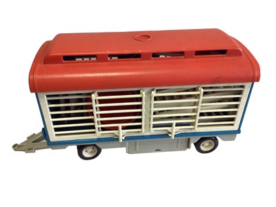 Lot 2011 - Playmobil (c1979) Animal Cage Trailer withSchleich plastic Lions, Tigers & Giraffes, plus Clowns (1 box)