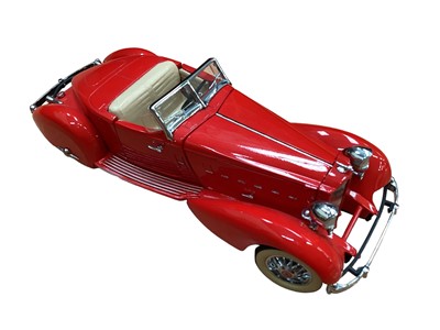 Lot 1941 - Franklin Mint models 1:24 scale 1936 Bugatti Atalante, 1954 Mercedes Benz 300 SL, 1932 Ford Convertible Sedan Bonnie & Clyde edition, 1934 Packard V12 Lebanon, 1936 Mercedes Benz 500K, 1936 Ford De...