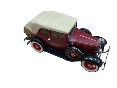Lot 1941 - Franklin Mint models 1:24 scale 1936 Bugatti Atalante, 1954 Mercedes Benz 300 SL, 1932 Ford Convertible Sedan Bonnie & Clyde edition, 1934 Packard V12 Lebanon, 1936 Mercedes Benz 500K, 1936 Ford De...