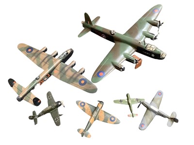 Lot 2526 - Group of models of WW2 aeroplanes