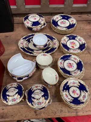 Lot 18 - Extensive service of Spode China