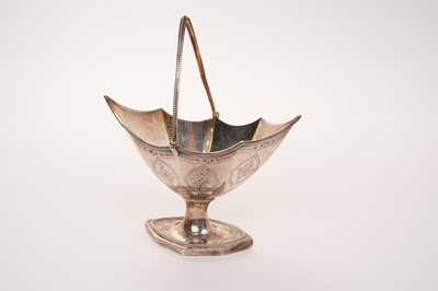 Lot 393 - Georgian silver sugar basket