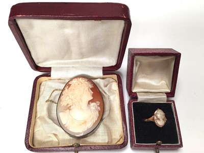 Lot 276 - Carved shell cameo brooch and ring (2)