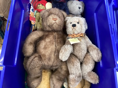 Lot 1974 - Large box of teddy bears