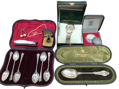 Lot 327 - Victorian silver spoon in fitted case, (London 1896), together with a part set of silver teaspoons in case, a silver fruit knife, silver jubilee proof crown