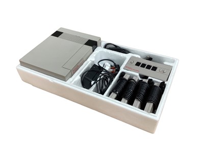 Lot 1980 - Boxed Nintendo Super Set NES Version