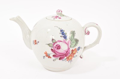 Lot 234 - 18th century Germany porcelain teapot