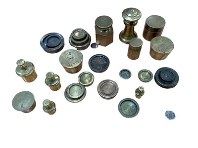 Lot 2584 - Collection of antique brass weights, including money weights