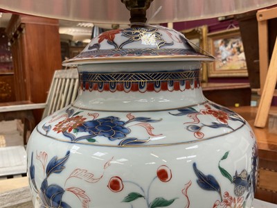 Lot 1557 - Chinese Imari style lamp