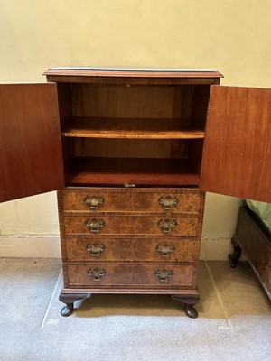 Lot 1578 - Fine quality matched early 20th century burr walnut bedroom suite