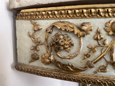 Lot 1618 - Fine quality pair of early 19th century French marble topped carved and gilded corner tables