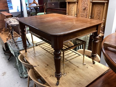 Lot 1359 - Victorian mahogany extending dining table