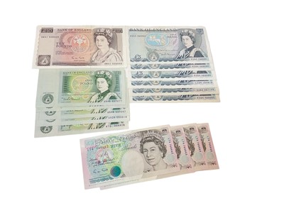 Lot 483 - G.B. - Mixed banknotes to include Gill £10 prefix HW41 AU, £5's Somerset prefix LZ24 EF, prefix KS54 x 4 UNC (N.B. Consecutive), Gill prefix SA60 AU, prefix L74 x 4 UNC (N.B. Consecutive), £1's pag...