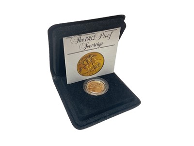 Lot 488 - G.B - Gold proof Sovereign Elizabeth II 1982 (N.B. Cased with Certificate of Authenticity) (1 coin)