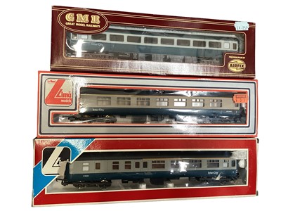 Lot 1796 - Railway boxed selection of coaches & carriages various manufacturers including Hornby, Lima, Mainline, Airfix, GMR etc. (31)