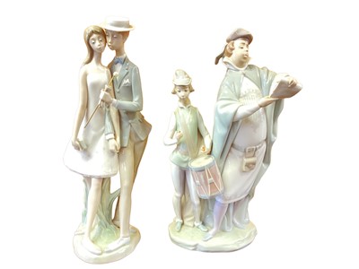 Lot 1302 - Two Lladro porcelain figures - Sweethearts and Pregonero