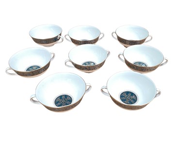 Lot 1306 - Royal Doulton Carlyle H5018 tea, coffee and dinner service - 79 pieces