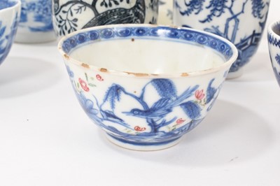 Lot 26 - Blue and white pieces