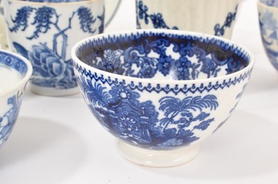Lot 26 - Blue and white pieces